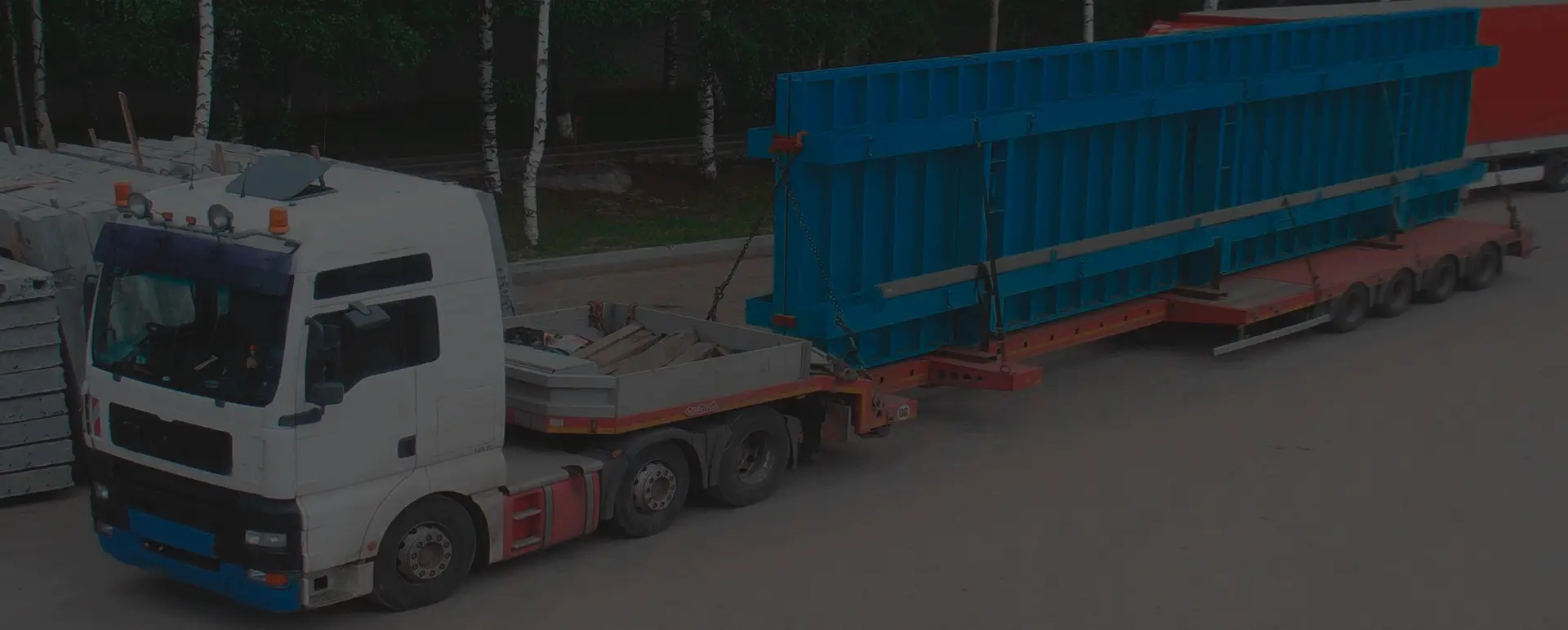 Выгодная доставка грузовым тралом по пути следования основного груза в селе Краснощёково (Сибирский округ - Алтайский край)